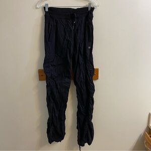 Lululemon Dance Studio Mid Rise Pant Regular Jogger Black Womens Sz 4 Athletic